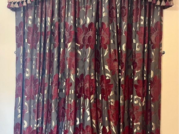 Elegant hand made curtains - 2 pairs matching