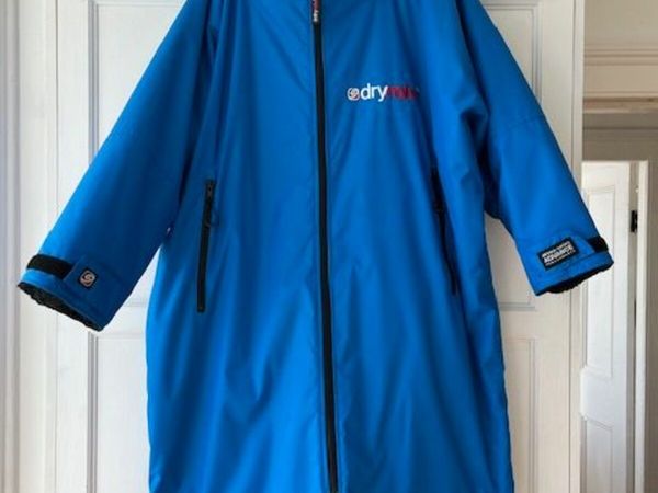 Dry robe x 2 - Size Medium - Excellent condition