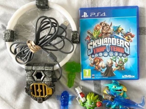 PS4 PS5 Skylanders Trap Team (€100 total posted)