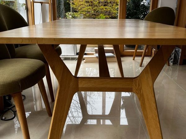 Modern, solid oak dining table