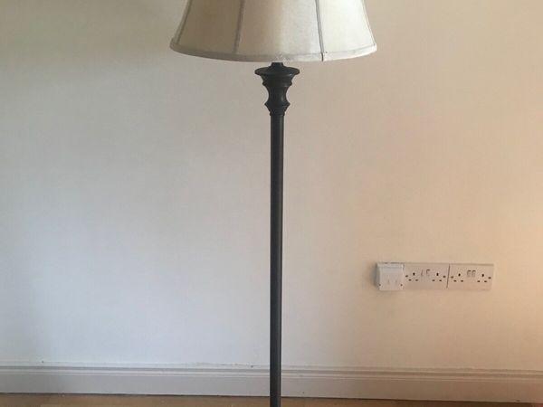 Floor standing Lamp