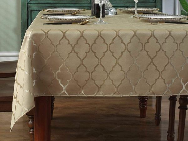 Jacquard Tablecloth Flower Pattern Polyester Table