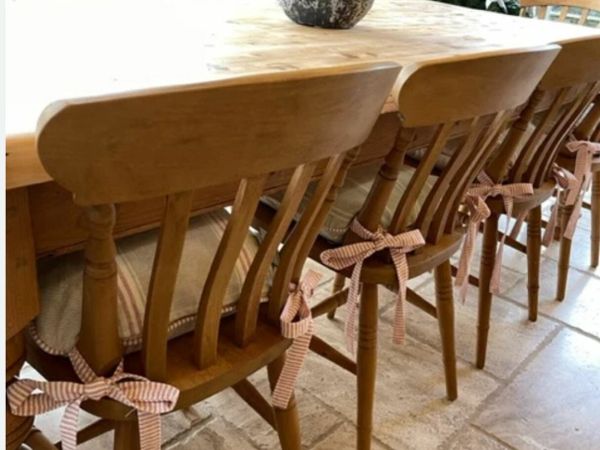 Old farmhouse style table and 8 chairs