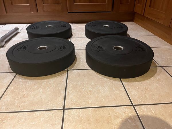 COMMERCIAL OLYMPIC RUBBER WEIGHT PLATES + BARBELL