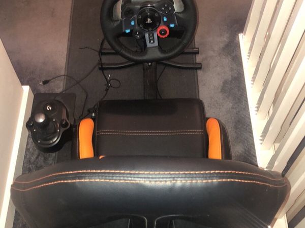 PS4 Logitech racing wheel setup