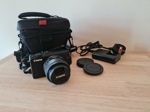 Canon EOS M100 with camera bag
