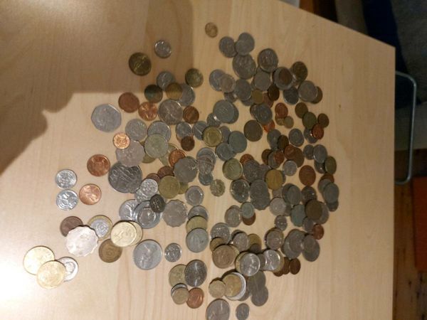 Approx 200 mixed coins