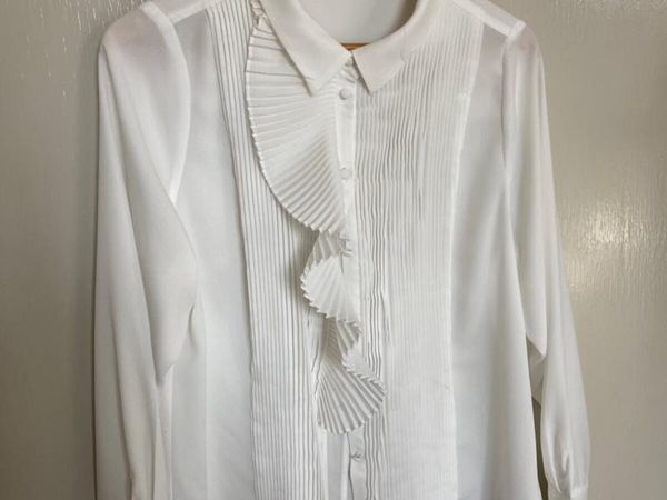 Gorgeous white blouse