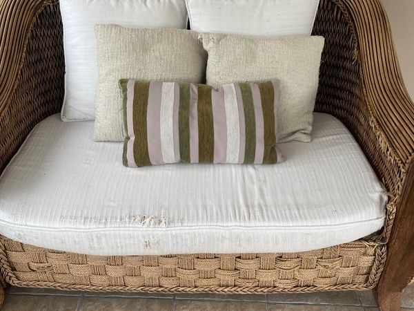 Wicker 2 seater + 1 seater