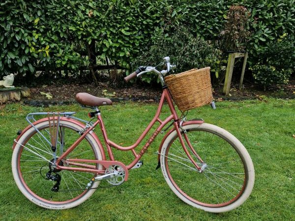 Raleigh willow pink cheap bike