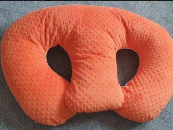 Twin Breastfeeding Pillow / Support