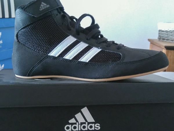 ADIDAS BOXING/WRESTLING BOOTS. BRAND NEW.