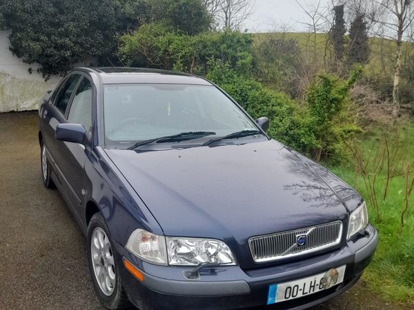 Volvo s4o2000 automatic 0nly 100 697 mls