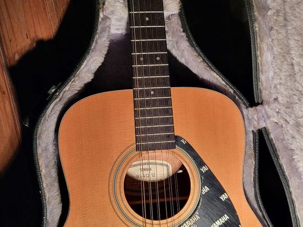 Yamaha 12 string Guitar in hard case