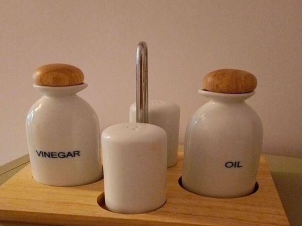 Salt and vinegar set