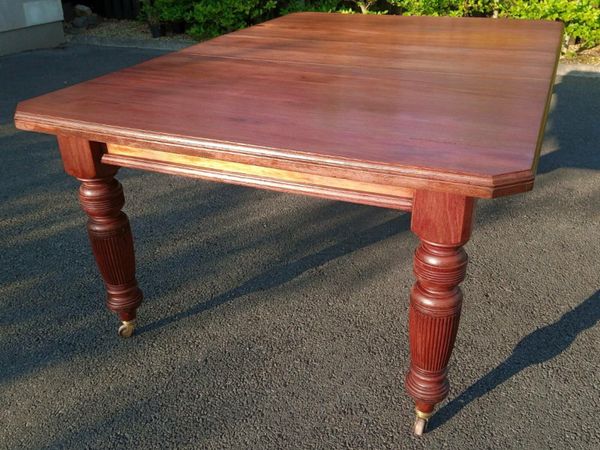 Lovely antique extendable table