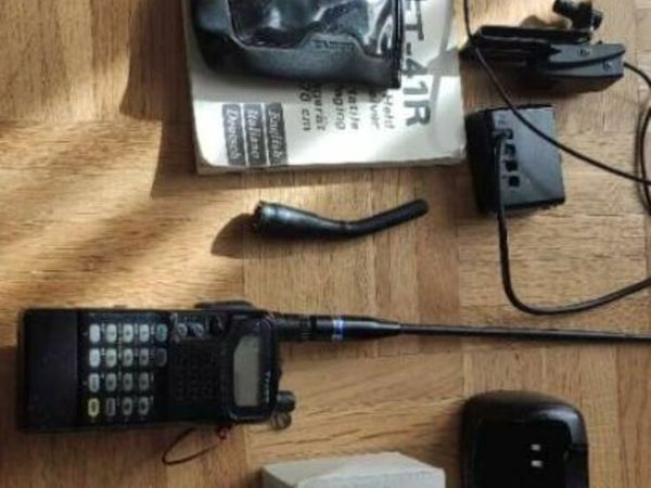 Yaesu FT-41R Handheld Radio 70cm