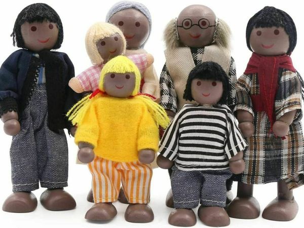 Wooden Family Doll Set of 7