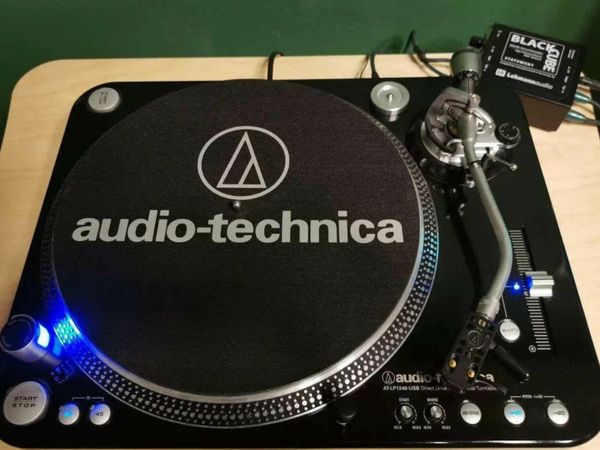 Audio-Technica AT-LP1240 USB vinyl player