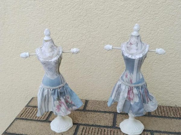 Vintage dress mini mannequins