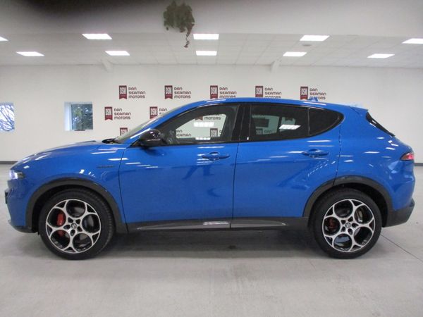 Alfa Romeo Tonale SUV, Petrol Plug-in Hybrid, 2024, Blue