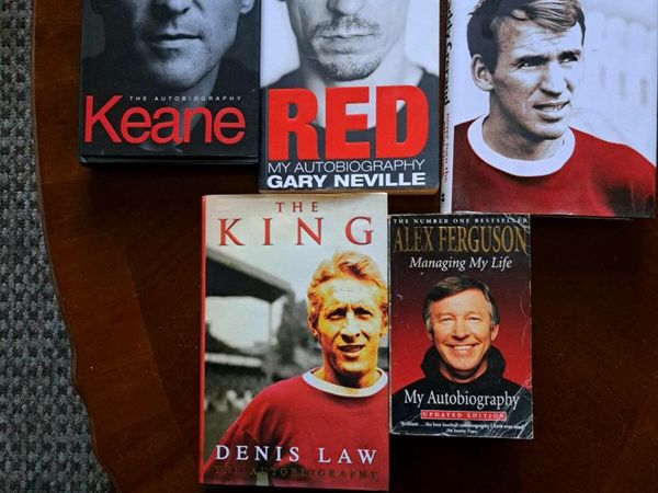 Manchester United Dvds, books, programmes VHS coll