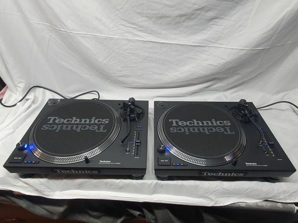 Technics SL-1210 MK7 Direct Drive DJ Turntable(Pair) x2