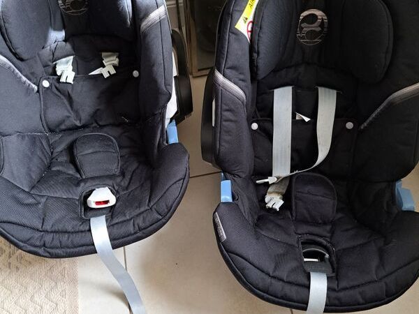 1st & 2nd Stages Cybex car seats x 4