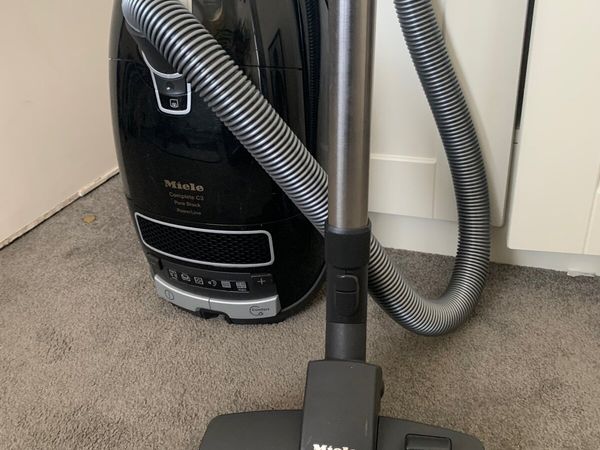 Miele complete c3 hoover vacuum cleaner