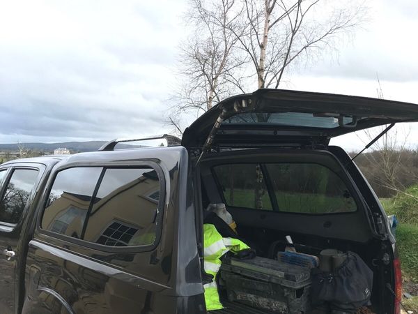 Toyota hilux rear canopy