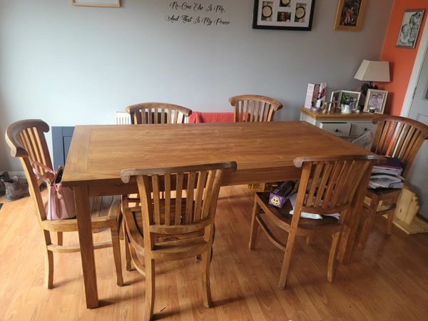 Table and 6 chair's