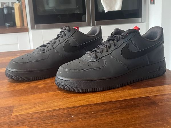 Nike air force 1 Black/Red/Grey anthracite Size 9 Perfect condition RARE