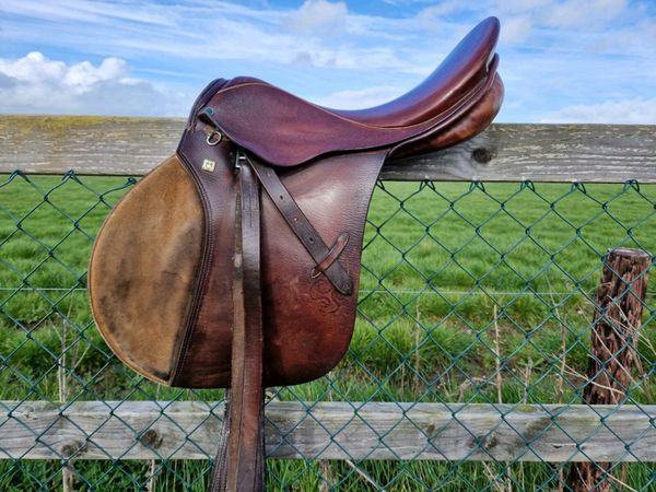 Stubben leather saddle 18w