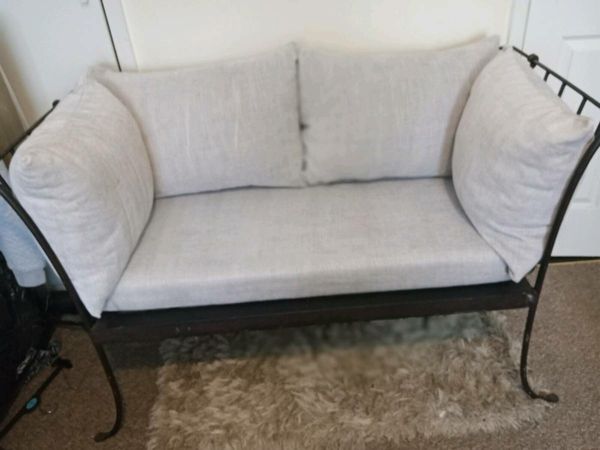 2 seater sofa perfect condition can be delivered