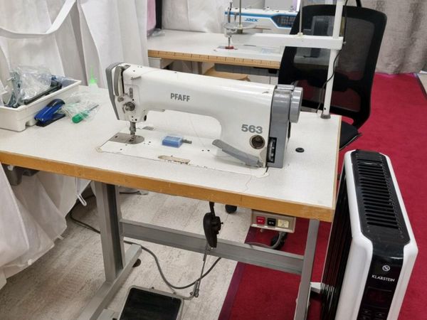 Pfaff industrial sewing machine