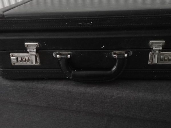 Briefcase in very good condition.