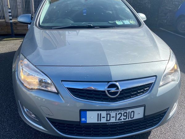 Opel Astra 2011, 84000 miles, Diesel 1.2 eco flex