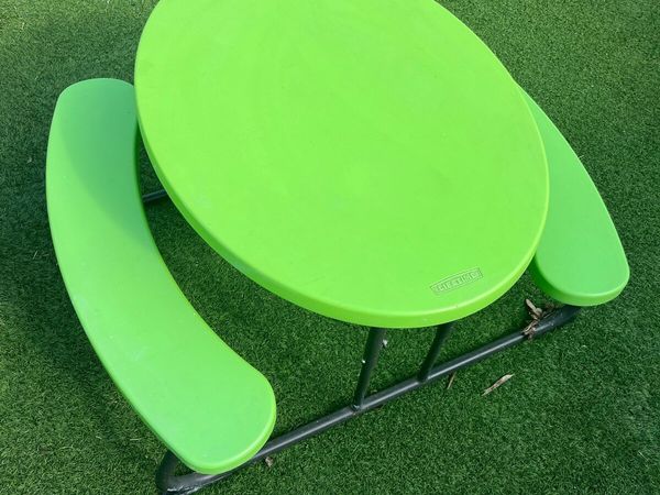 Kids Oval Picnic Table
