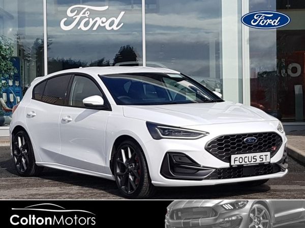 Ford Focus Hatchback, Petrol, 2023, White
