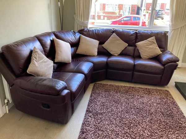 L shaped leather 5-seater couch