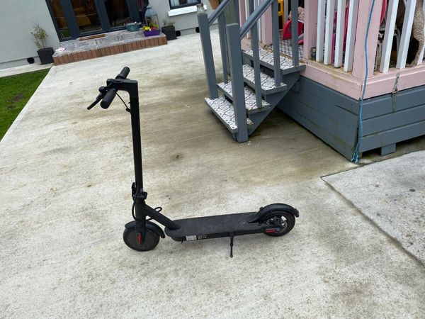 Electric scooter (E scooter)