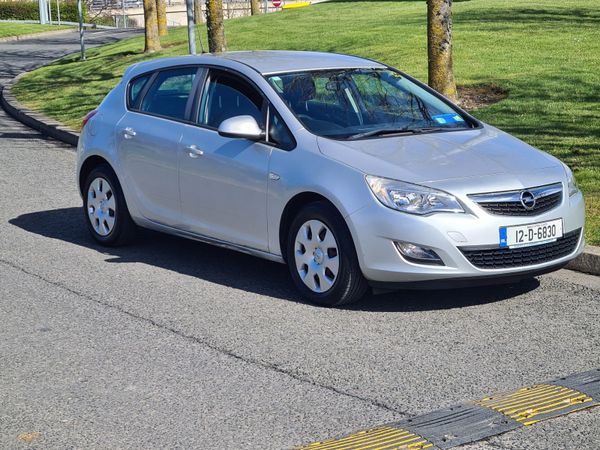 12 Opel Astra 1.4 New NCT & TAX