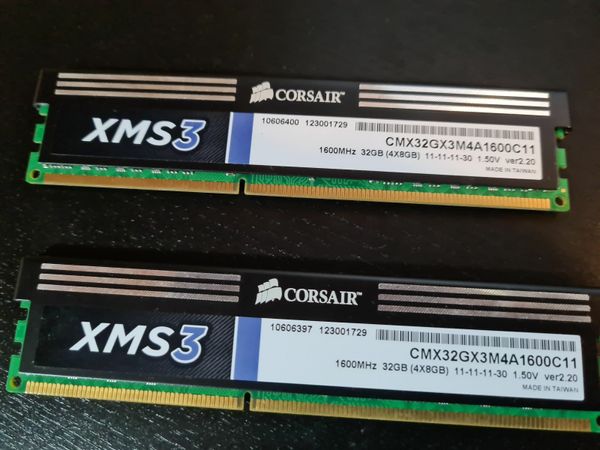 CORSAIR 16GB RAM (2x 8GB)