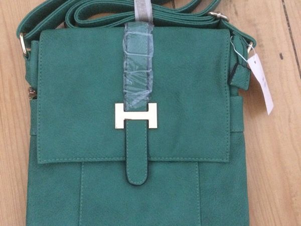 BRAND NEW WITH TAGS, Crossbody Shoulder Bag, Green