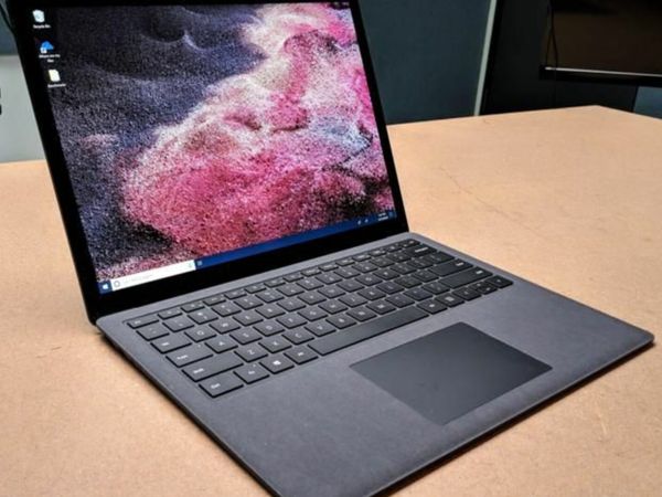 Microsoft Surface Laptop 2 13.5" i7 8GB 256GB SSD
