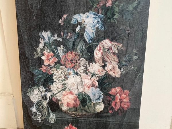 New Floral Picture on wooden block background