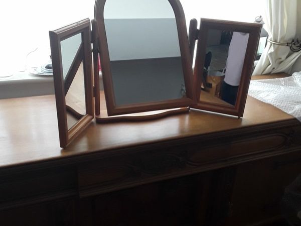 Lovely solid pine 3-way dressing table mirror as new