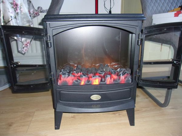 SMALL DIMPLEX ELECTRIC STOVE   /    HEATER NEW