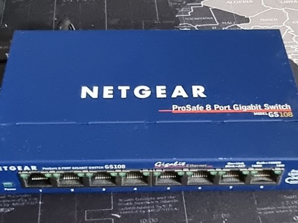 Netgear Prosafe 8 port Gigabit Switch GS108