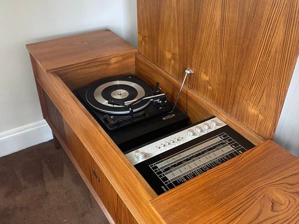G & C Record player